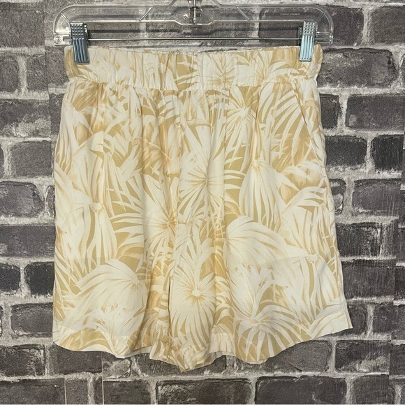 ANINE BING Candice short white tan floral pull on shorts pockets - Picture 2 of 9